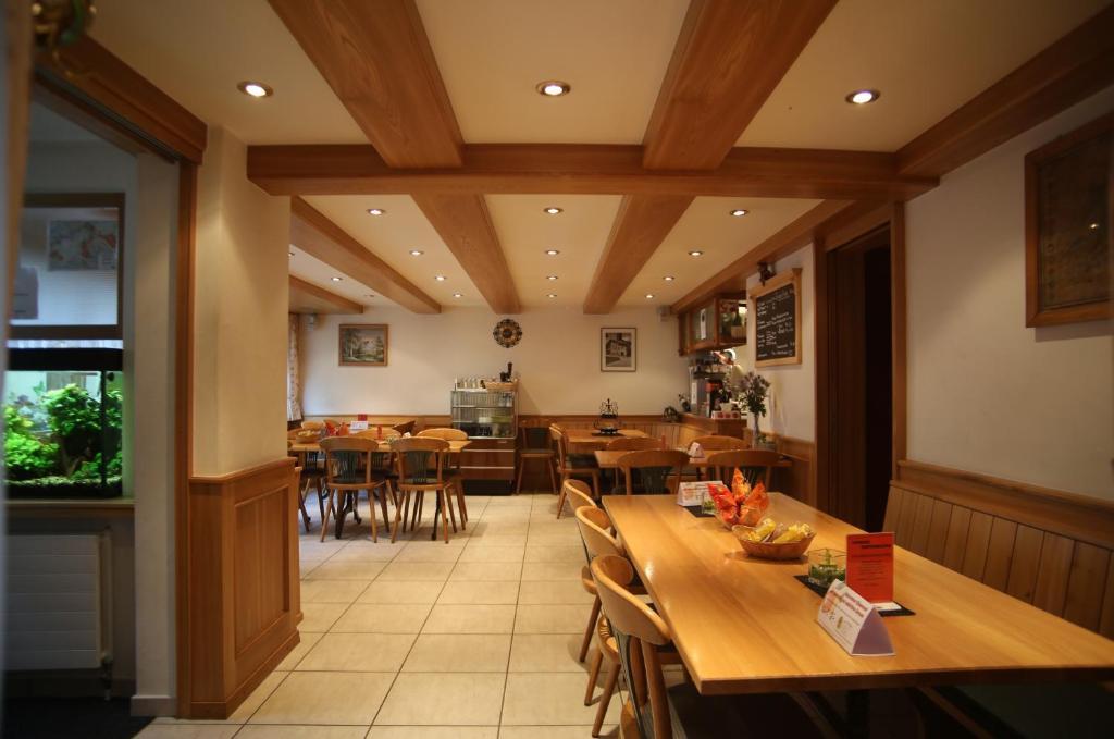 Gasthaus Pension Zum Turm ホスペンタール エクステリア 写真